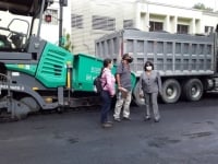Rectora UASD realiza supervisión de los trabajos de asfaltado en la sede central por el MOPC