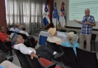 Educador diserta en la UASD sobre la política de Estados Unidos hacia Cuba