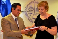 UASD recibe la nueva embajadora de Ecuador