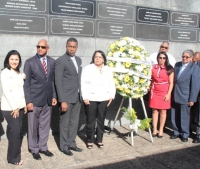 UASD deposita ofrenda floral para conmemorar el 60 aniversario de la gesta del 14 de Junio