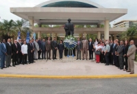 Facultad de Ciencias UASD deposita Ofrenda Floral por el 53 Aniversario de su Fundación