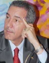 Ex rector pone  a circular  libro “Democracia, Constitución y Reelección Presidencial en la República Dominicana”
