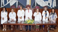 Escuela de Farmacia realiza ceremonia de imposición de batas blancas a estudiantes que iniciarán Prácticas Supervisadas