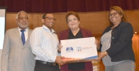 Profesores y estudiantes UASD reciben computadoras del MESCyT y República Digital