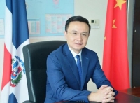 Embajador de China analiza ante autoridades de la UASD impacto de relaciones con RD